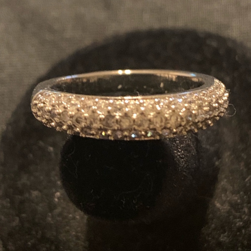 Women’s White Gold Plated Ring with zirconium